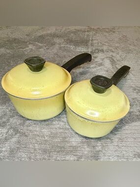 Vintage Club Brand Aluminum Saucepans 1 &2 Quarts  Harvest Gold